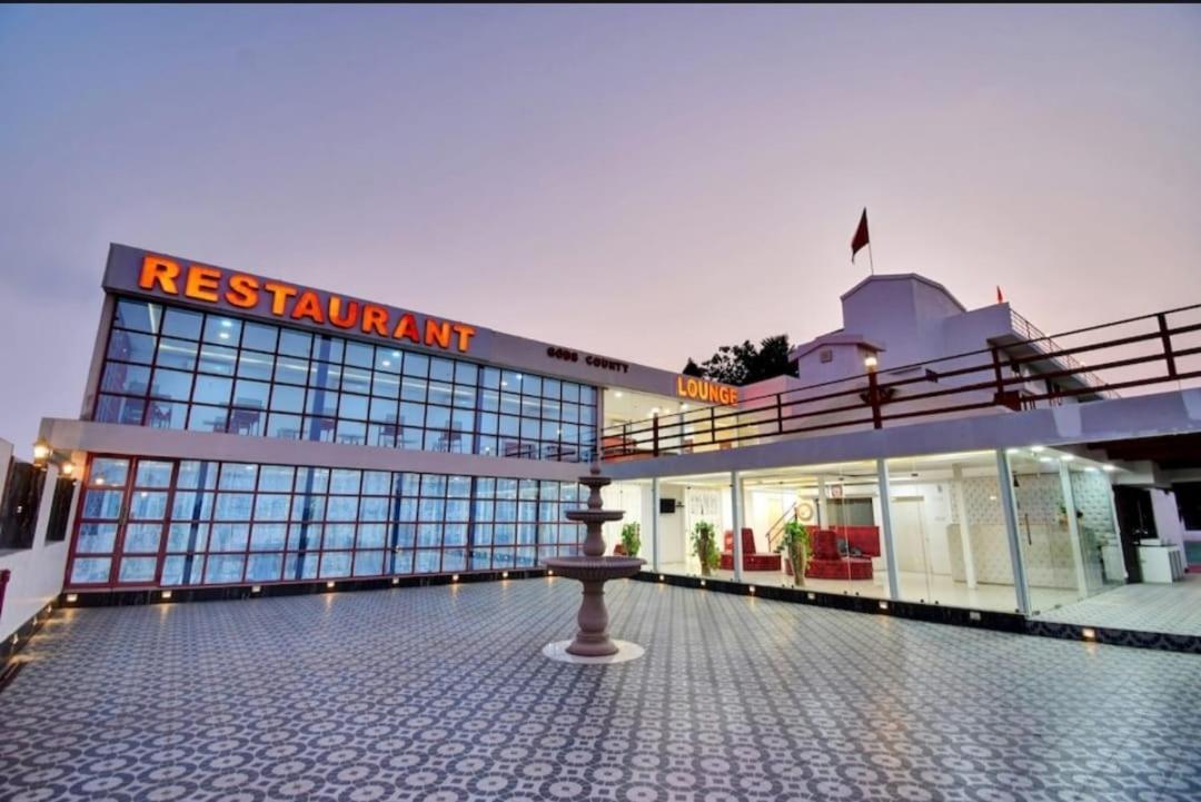 Gods County. Resort & Banquets Tarapith Buitenkant foto
